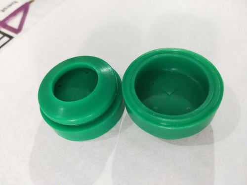 橡膠制品出現(xiàn)裂痕了怎么辦